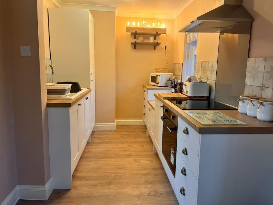 Blue Anchor House - Seaview, Hot Tub Apartments Εξωτερικό φωτογραφία