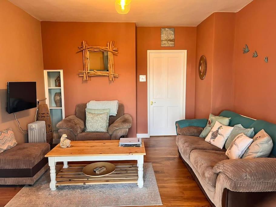 Blue Anchor House - Seaview, Hot Tub Apartments Εξωτερικό φωτογραφία