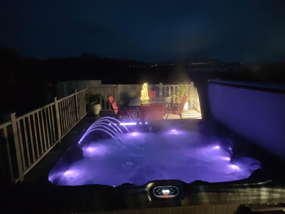 Blue Anchor House - Seaview, Hot Tub Apartments Εξωτερικό φωτογραφία