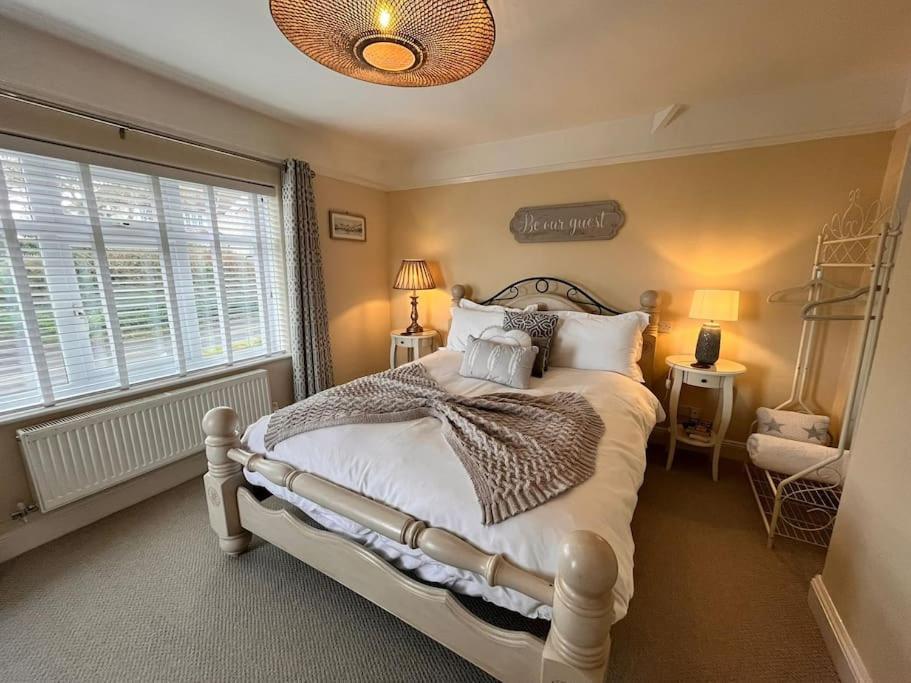 Blue Anchor House - Seaview, Hot Tub Apartments Εξωτερικό φωτογραφία